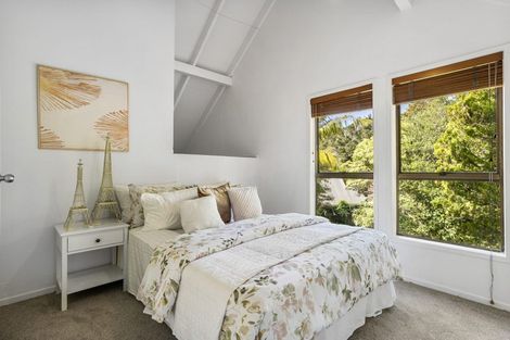 Photo of property in 8 Lynngate Place, Hillcrest, Auckland, 0627