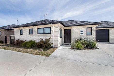Photo of property in 9u2 Heath Street, Saint Andrews, Hamilton, 3200