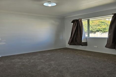 Photo of property in 70a Manuroa Road, Takanini, 2112