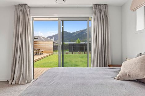 Photo of property in 9 Brewster Crescent, Lake Hawea, Wanaka, 9382