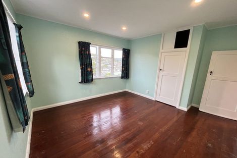 Photo of property in 1 Wavell Street, Karori, Wellington, 6012