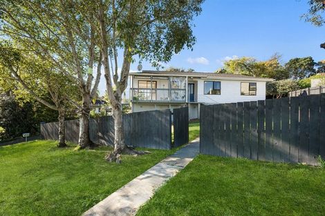 Photo of property in 10 Rena Place, West Harbour, Auckland, 0618
