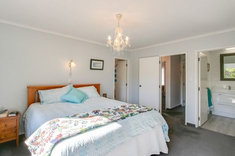 Photo of property in 68 O'dowd Road, Taradale, Napier, 4112