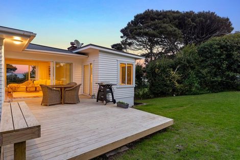 Photo of property in 37 Neptune Avenue, Beach Haven, Auckland, 0626