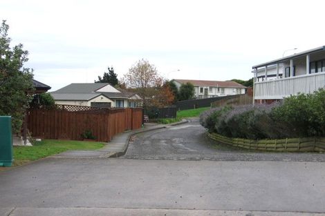 Photo of property in 17 Lydia Place, Kelvin Grove, Palmerston North, 4414