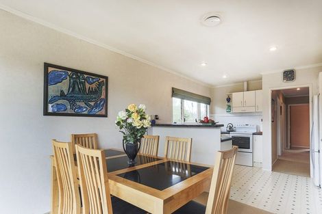 Photo of property in 64 Taikata Road, Te Atatu Peninsula, Auckland, 0610