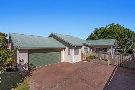 Photo of property in 5 Edgewater Grove, Whakatane, 3120