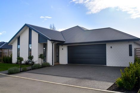 Photo of property in 21 Fearne Drive, Woodend, 7610