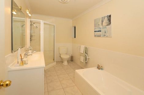 Photo of property in 7 Alderbury Way, Henderson, Auckland, 0612