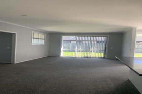 Photo of property in 17 Moira Close, Welcome Bay, Tauranga, 3175