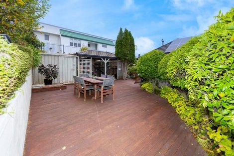 Photo of property in 26 Cumberland Rise, Taradale, Napier, 4112
