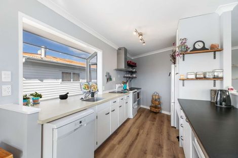 Photo of property in 2a Redwood Drive, Massey, Auckland, 0614