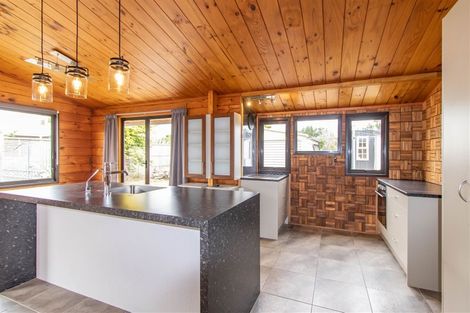 Photo of property in 80 Rewa Street, Inglewood, 4330