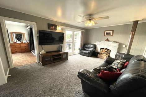 Photo of property in 1 Allan Street, Waiwera South, Clinton, 9584