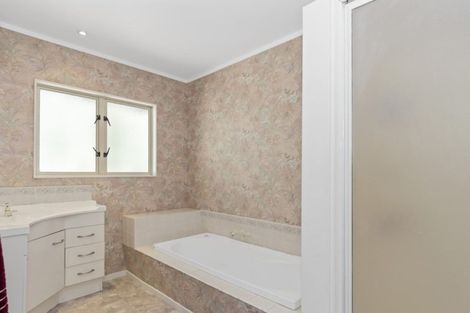 Photo of property in 16 Astor Place, Welcome Bay, Tauranga, 3112