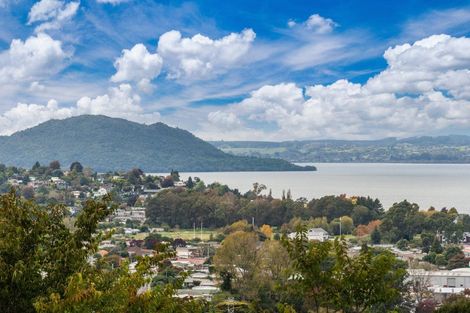 Photo of property in 31 Russell Crescent, Western Heights, Rotorua, 3015
