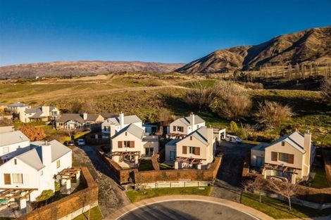 Photo of property in 9 Meadowbrook Place, Wanaka, 9305