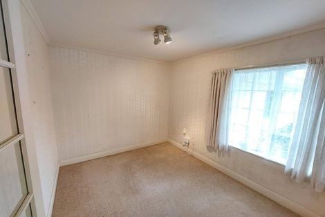 Photo of property in 21 Oakpark Place, West Harbour, Auckland, 0618