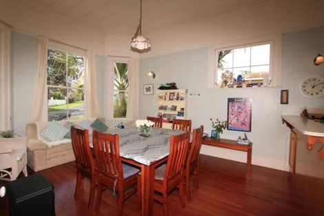 Photo of property in 14 Sinclair Street, Devonport, Auckland, 0624