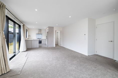 Photo of property in 33 Miromiro Street, Broomfield, Christchurch, 8042