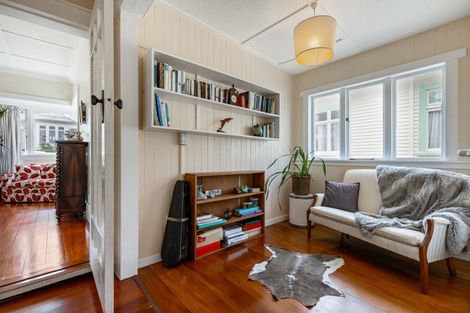 Photo of property in 2 Rattray Street, Devonport, Auckland, 0624