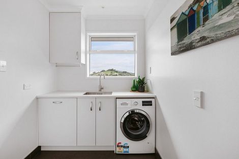 Photo of property in 98 Waikite Road, Welcome Bay, Tauranga, 3175