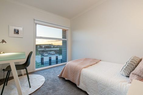 Photo of property in 131 Churchill Road, Rothesay Bay, Auckland, 0630
