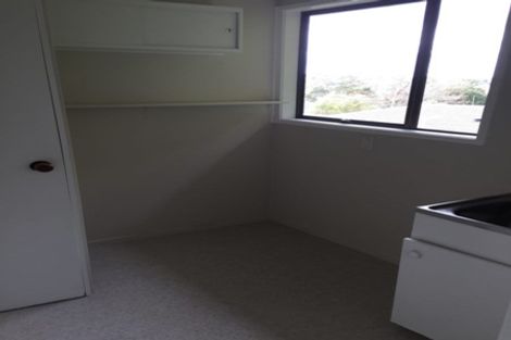 Photo of property in 96 Reynella Drive, Massey, Auckland, 0614