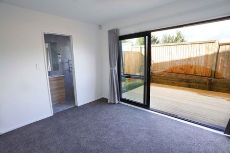 Photo of property in 7/19 Kingdale Road, Henderson, Auckland, 0610