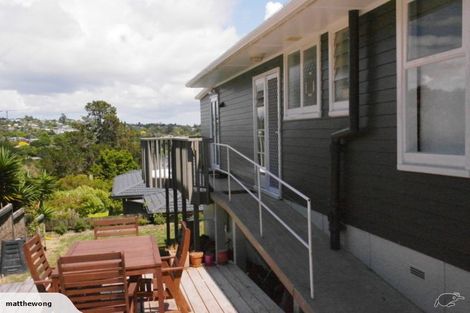 Photo of property in 2/28 Coroglen Avenue, Birkenhead, Auckland, 0626