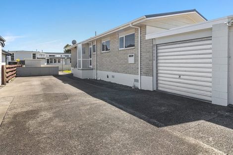 Photo of property in 2/20 Huatoki Street, Vogeltown, New Plymouth, 4310
