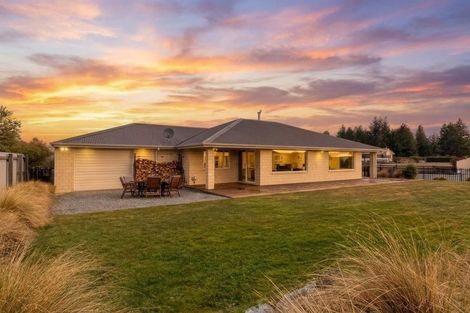 Photo of property in 37 Rhoboro Road, Twizel, 7901