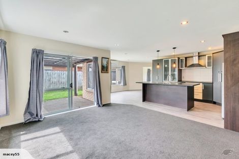 Photo of property in 9 Maadi Place, Papakura, 2110