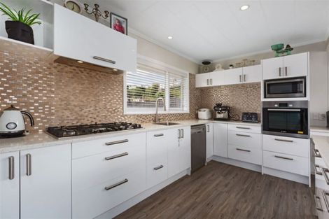 Photo of property in 31 Brora Crescent, Papakowhai, Porirua, 5024