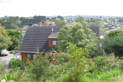 Photo of property in 141 Browns Bay Road, Browns Bay, Auckland, 0630
