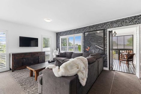 Photo of property in 41 Riverside Drive, Waiuku, 2123