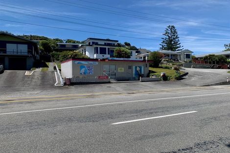 Photo of property in 77 Main Road South, Karoro, Greymouth, 7805