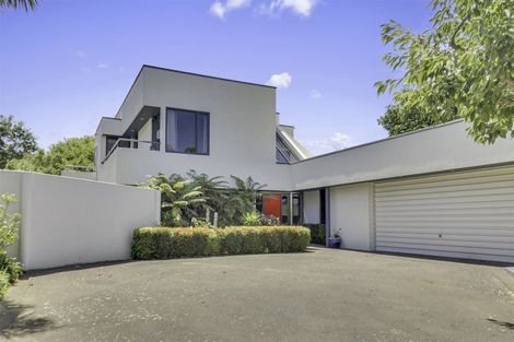 Photo of property in 9 Brockhall Lane, Avonhead, Christchurch, 8042