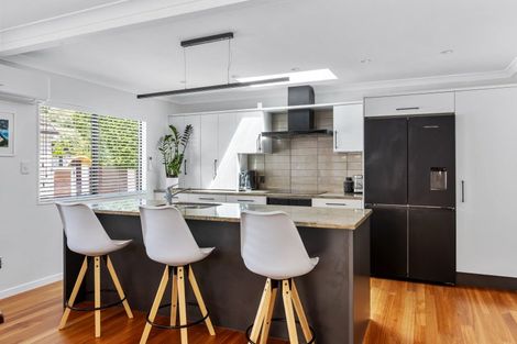 Photo of property in 9 Marie Avenue, Red Beach, 0932