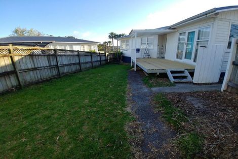 Photo of property in 89 Lauderdale Road, Birkdale, Auckland, 0626