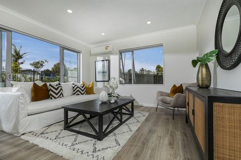 Photo of property in 5 Sunrise Avenue, Murrays Bay, Auckland, 0630