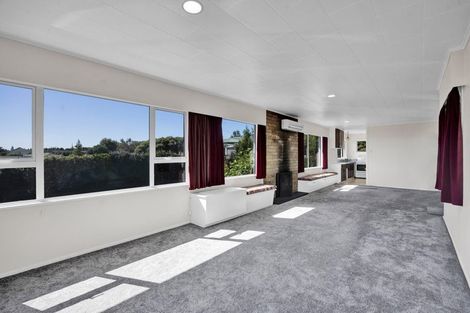 Photo of property in 100a Queens Road, Glen Avon, New Plymouth, 4312