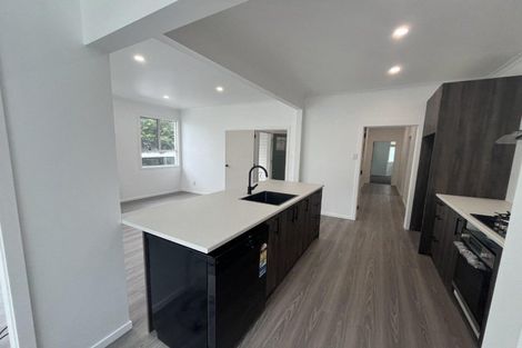 Photo of property in 8 Wallath Road, Westown, New Plymouth, 4310