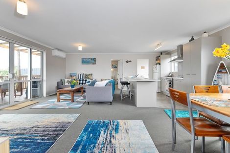 Photo of property in 9 Weka Street, Mangawhai, 0505