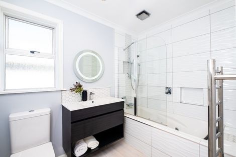 Photo of property in 27 Meeanee Road, Taradale, Napier, 4112