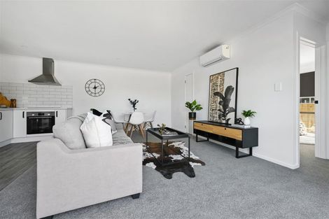 Photo of property in 2u1 Searancke Place, Fairfield, Hamilton, 3214
