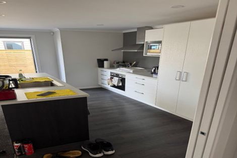 Photo of property in 91c Whites Line East, Waiwhetu, Lower Hutt, 5010
