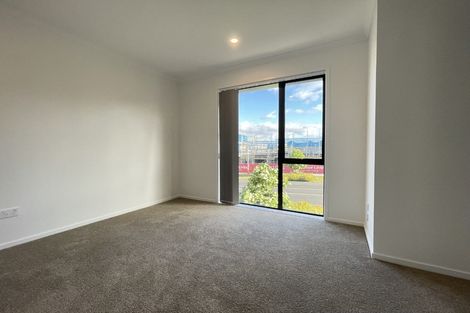 Photo of property in 58 Hobsonville Point Road, Hobsonville, Auckland, 0616