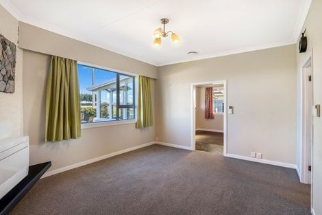 Photo of property in 124 Weraroa Road, Waverley, 4510