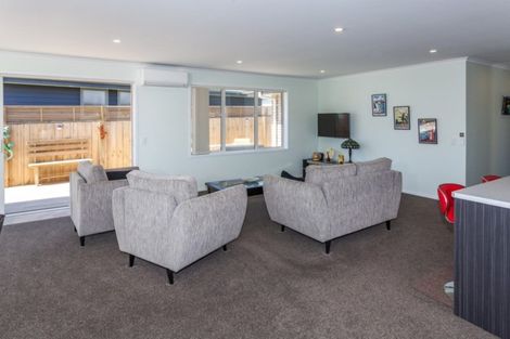 Photo of property in 80 Golden Shore Place, Coromandel, 3506